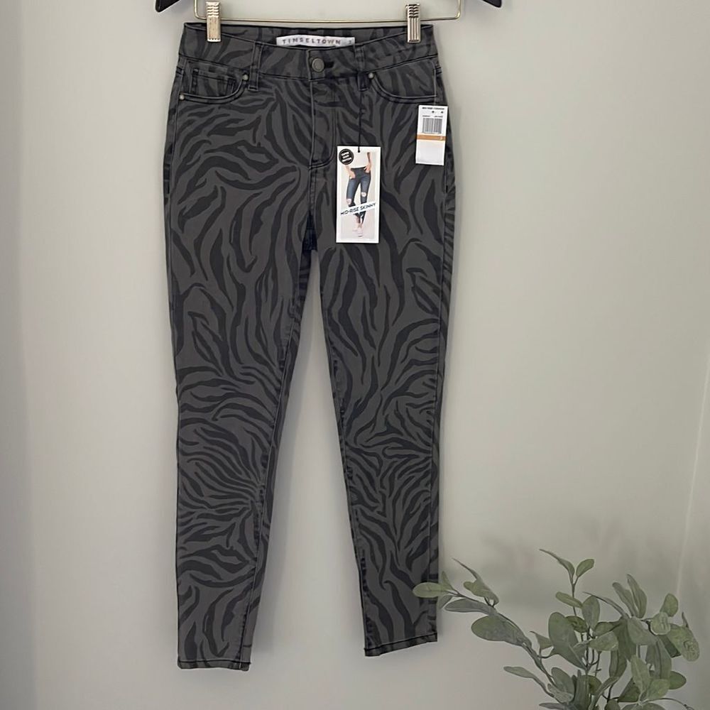 NWT Tinseltown Zebra Print Jeans. Size 3 Mid Rise Skinny‎